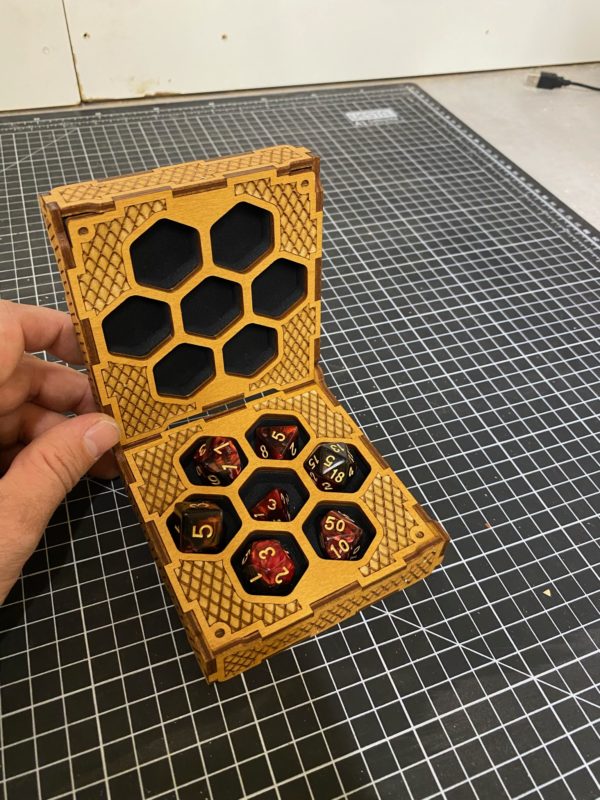 D7 dice box