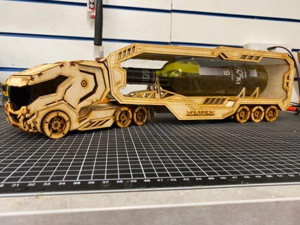 Lorry with wine bottle holder trailer, 3D Puzzle or Assembled