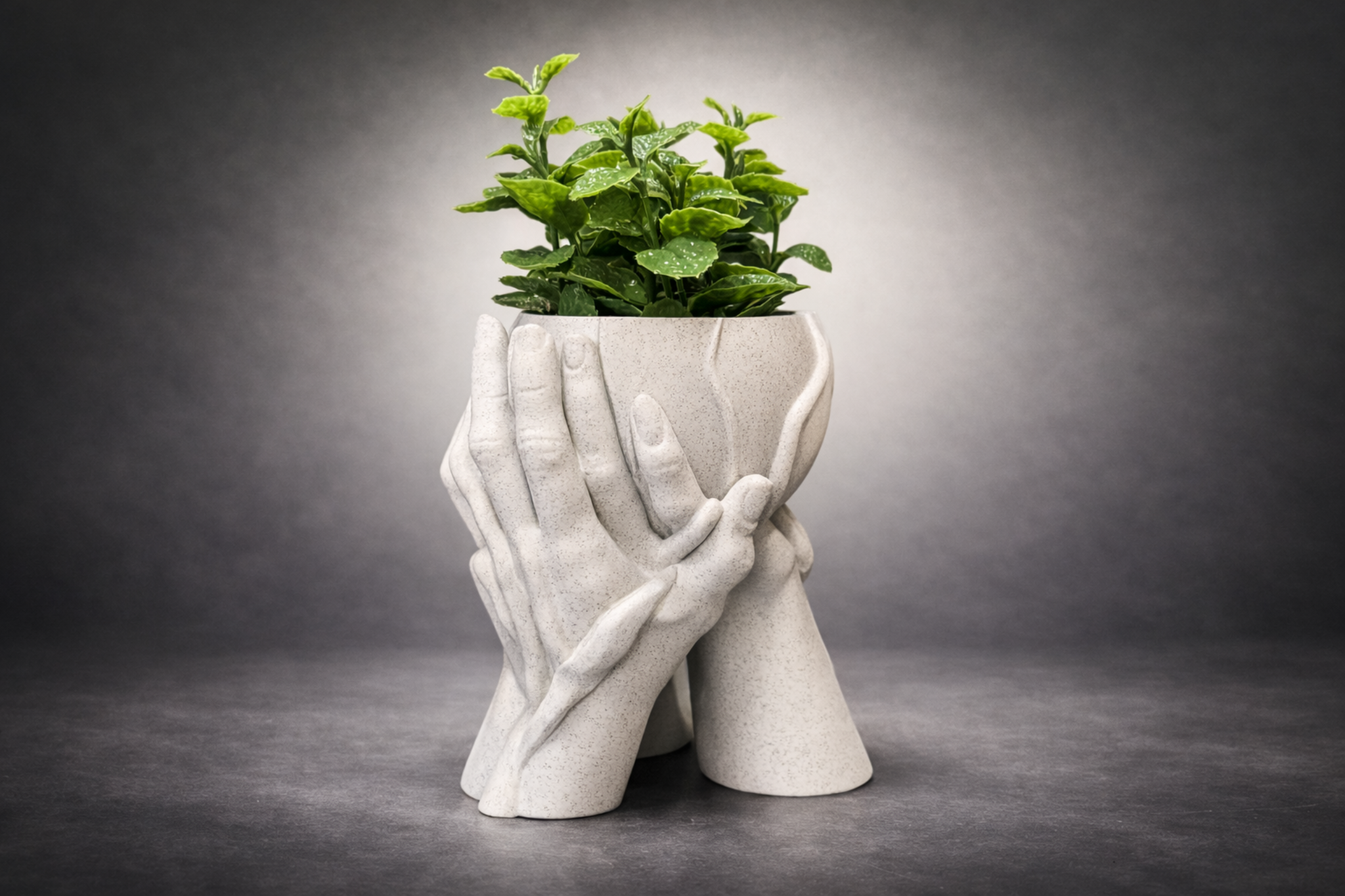 Love Hands Vase – Sculptural Indoor Plant Pot (Marble Effect)